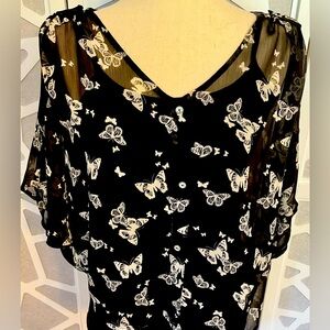 Butterfly Black & White Summer Shirt, Size Large. (Medium Fit) Candies Brand